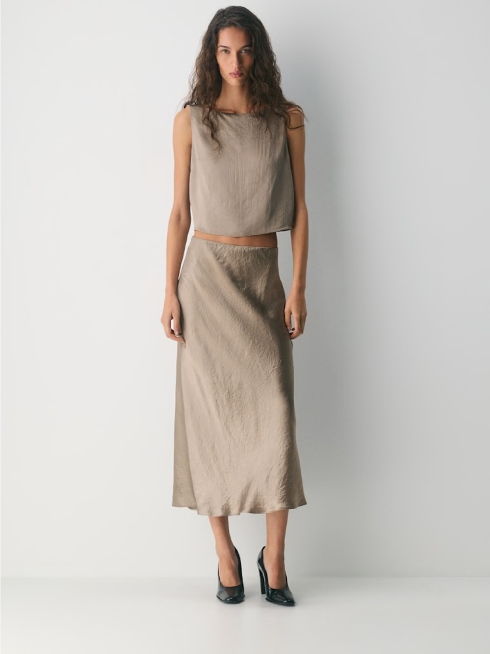 Aritzia Babaton Satin Slip Skirt Nomad Taupe - 0 - Picture 2 of 9